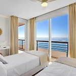 Апартаменты Santa Clara Modern & Exclusive Seafront Торремолинос