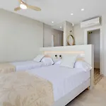 Santa Clara Modern & Exclusive Seafront Апартаменты Торремолинос