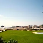 Santa Clara Modern & Exclusive Seafront Апартаменты *