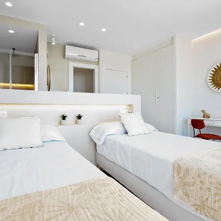 Santa Clara Modern & Exclusive Seafront Lägenhet