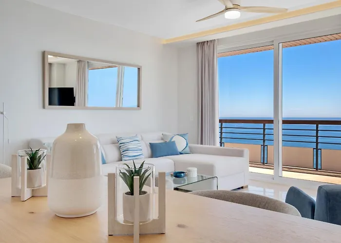 Santa Clara Modern & Exclusive Seafront Appartement *