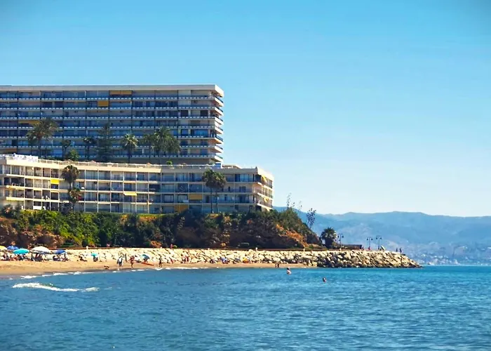 Santa Clara Modern & Exclusive Seafront Apartment *