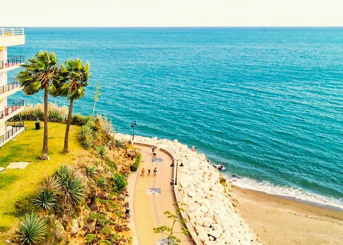 Santa Clara Modern & Exclusive Seafront Apartment *