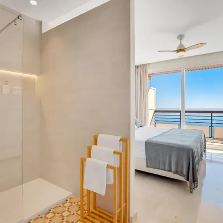 Santa Clara Modern & Exclusive Seafront * 토레몰리노스